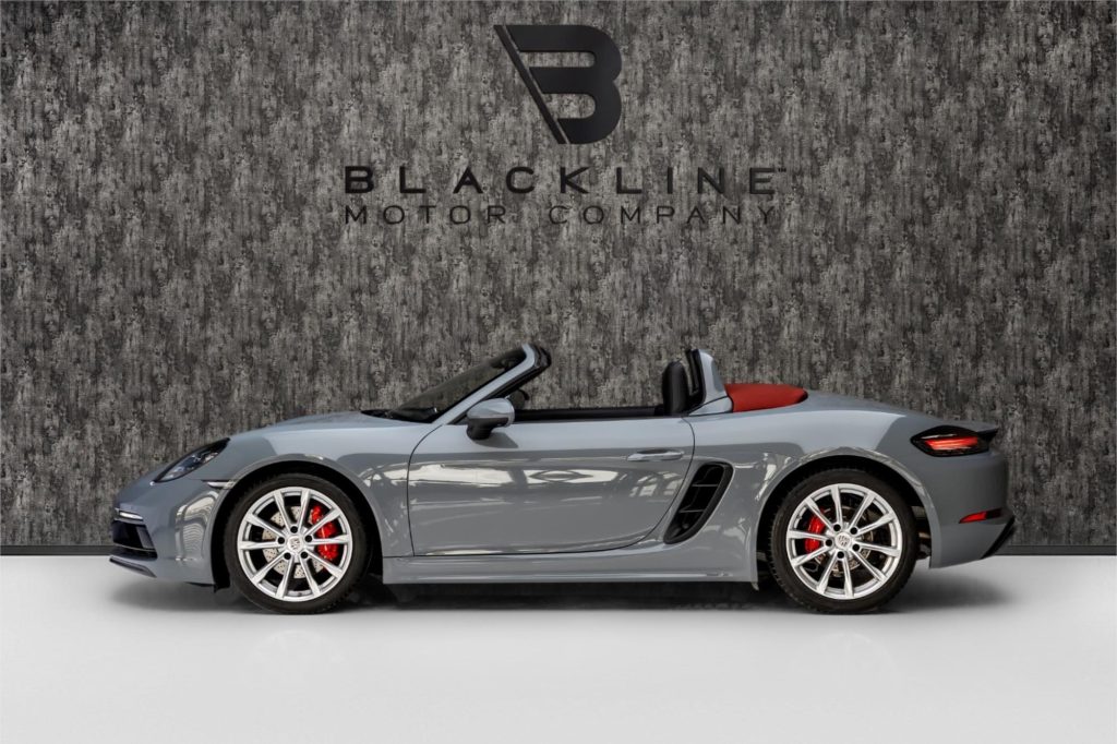2025 Porsche 718 Boxster S — photo 16