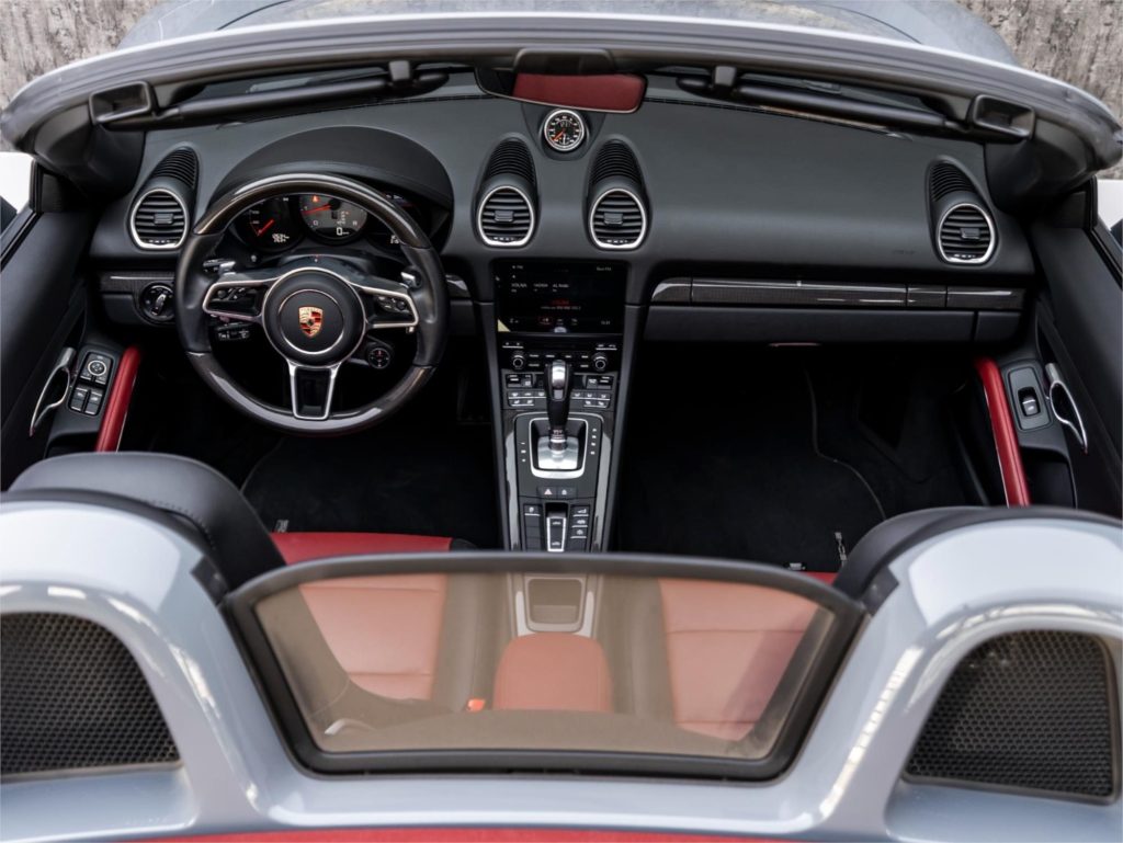 2025 Porsche 718 Boxster S — photo 15