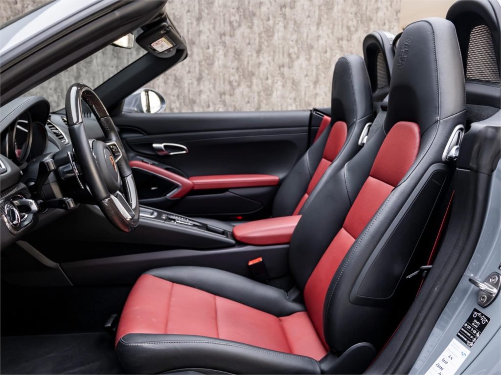 2025 Porsche 718 Boxster S — photo 5