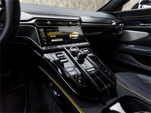 2025 Aston Martin Vantage Std — photo 14