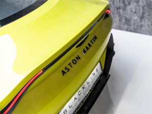 2025 Aston Martin Vantage Std — photo 5
