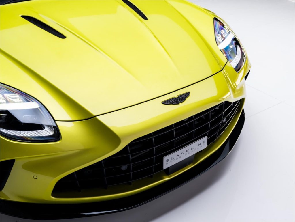 2025 Aston Martin Vantage Std — photo 4