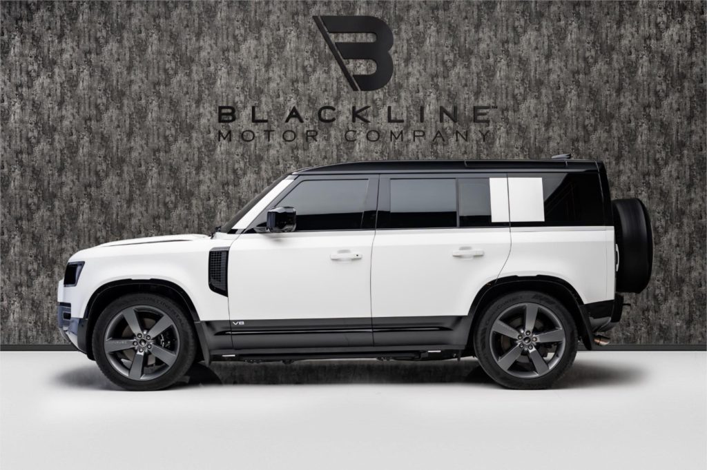 2025 Land Rover Defender 110 V8 — photo 21