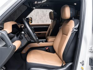 2025 Land Rover Defender 110 V8 — photo 7