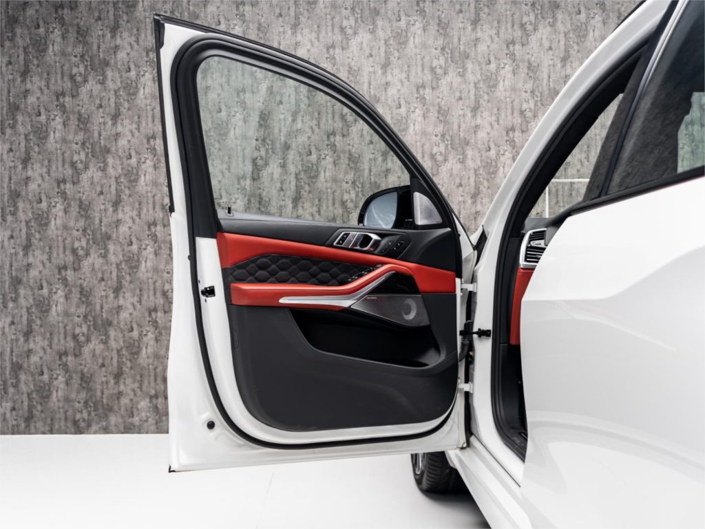 2023 BMW X5M Competition — photo 16