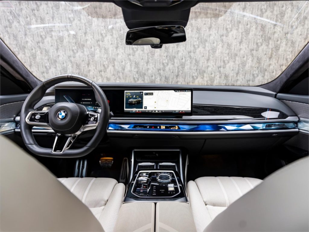 2024 BMW 740i — photo 13