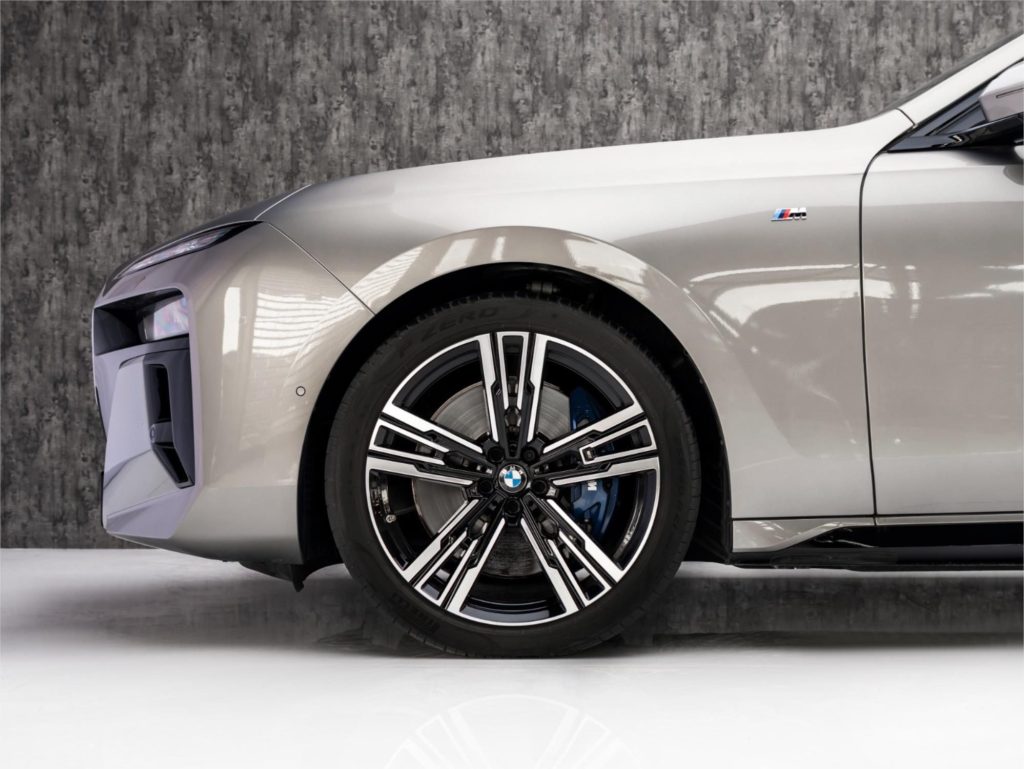 2024 BMW 740i — photo 2