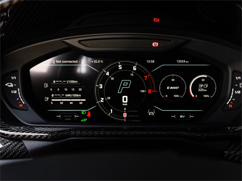 2025 Lamborghini Urus — photo 17