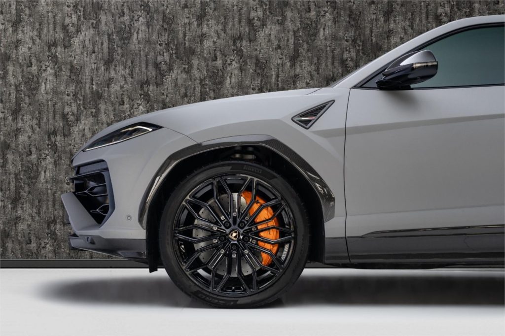 2025 Lamborghini Urus — photo 5
