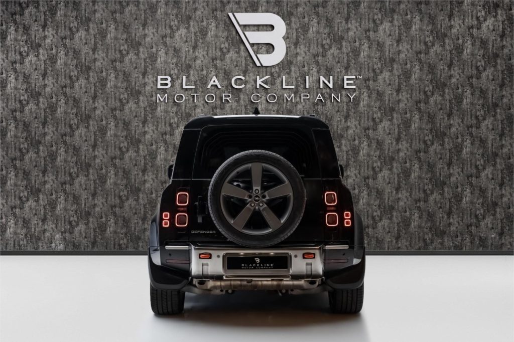 2024 Land Rover Defender 110 X P400 — photo 5