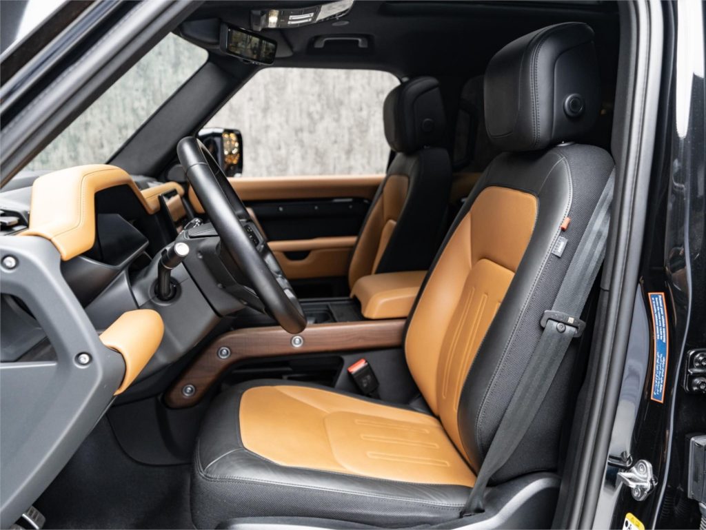 2024 Land Rover Defender 110 X P400 — photo 8
