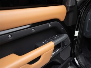 2024 Land Rover Defender 110 X P400 — photo 19