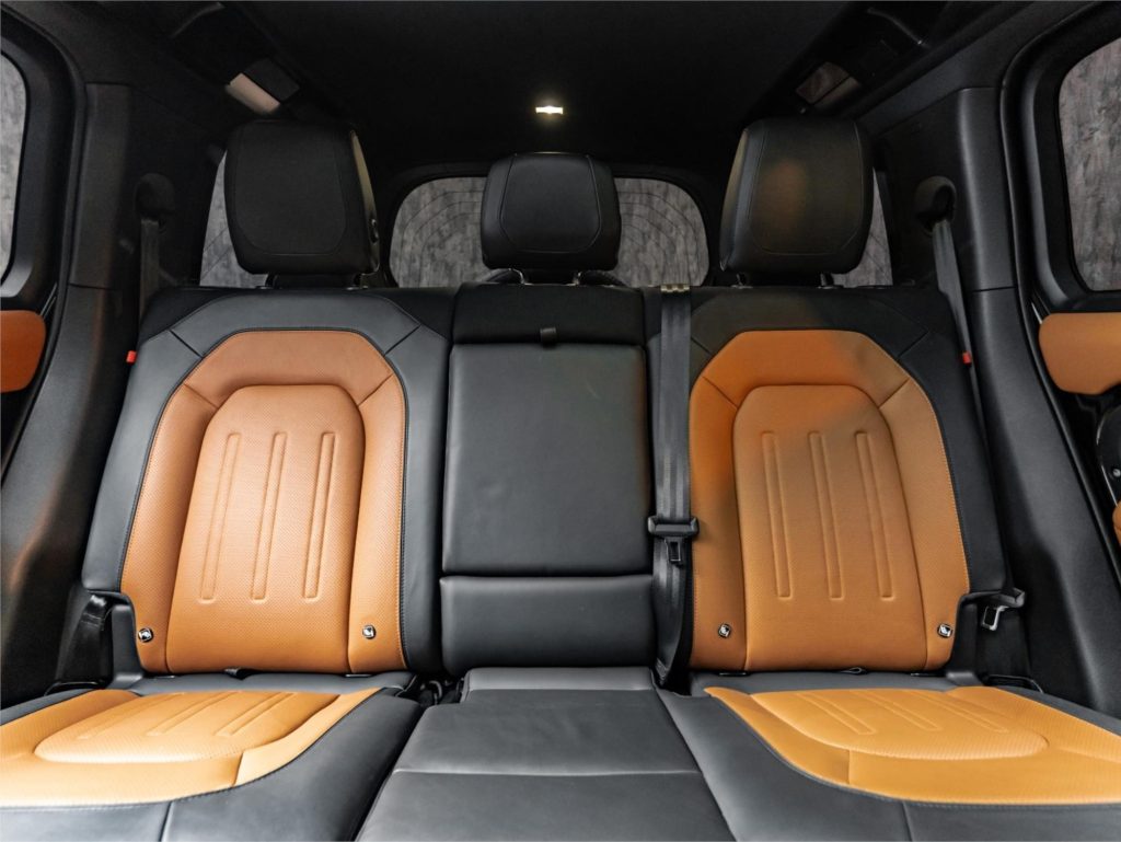 2024 Land Rover Defender 110 X P400 — photo 20