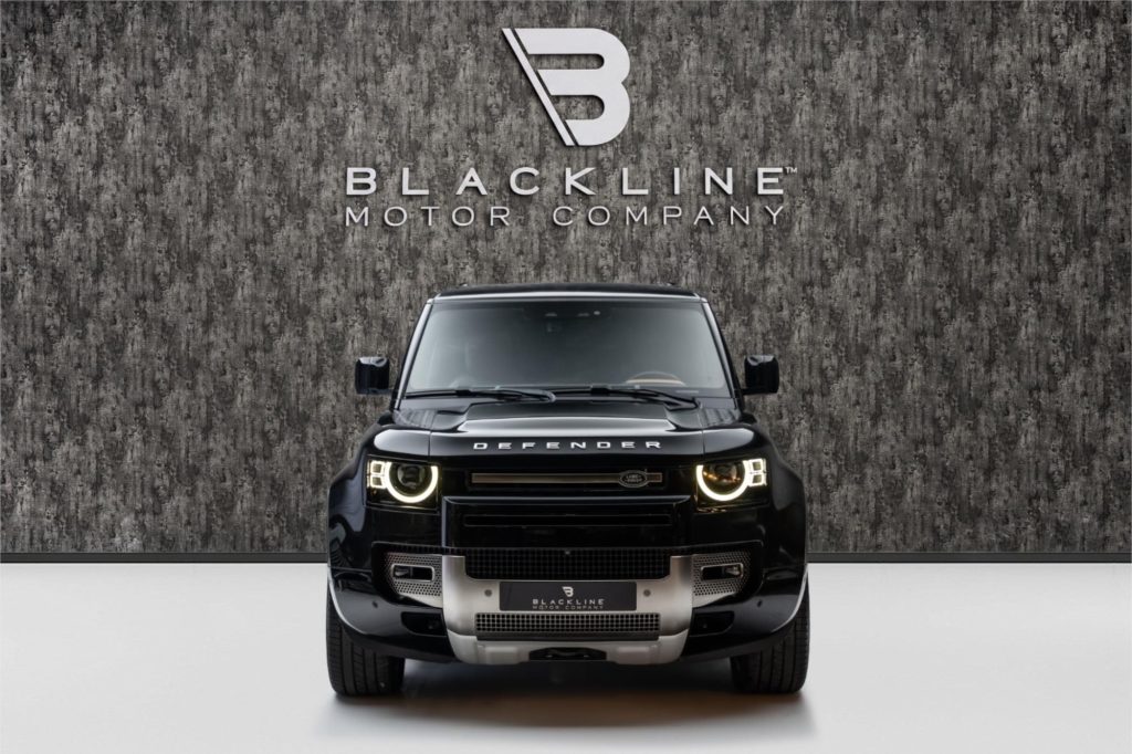 2024 Land Rover Defender 110 X P400 — photo 2