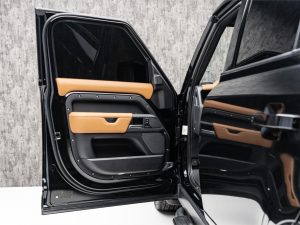 2024 Land Rover Defender 110 X P400 — photo 18