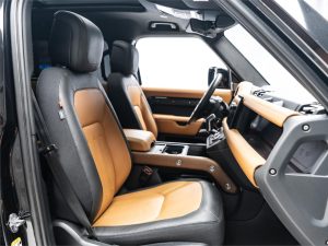2024 Land Rover Defender 110 X P400 — photo 13
