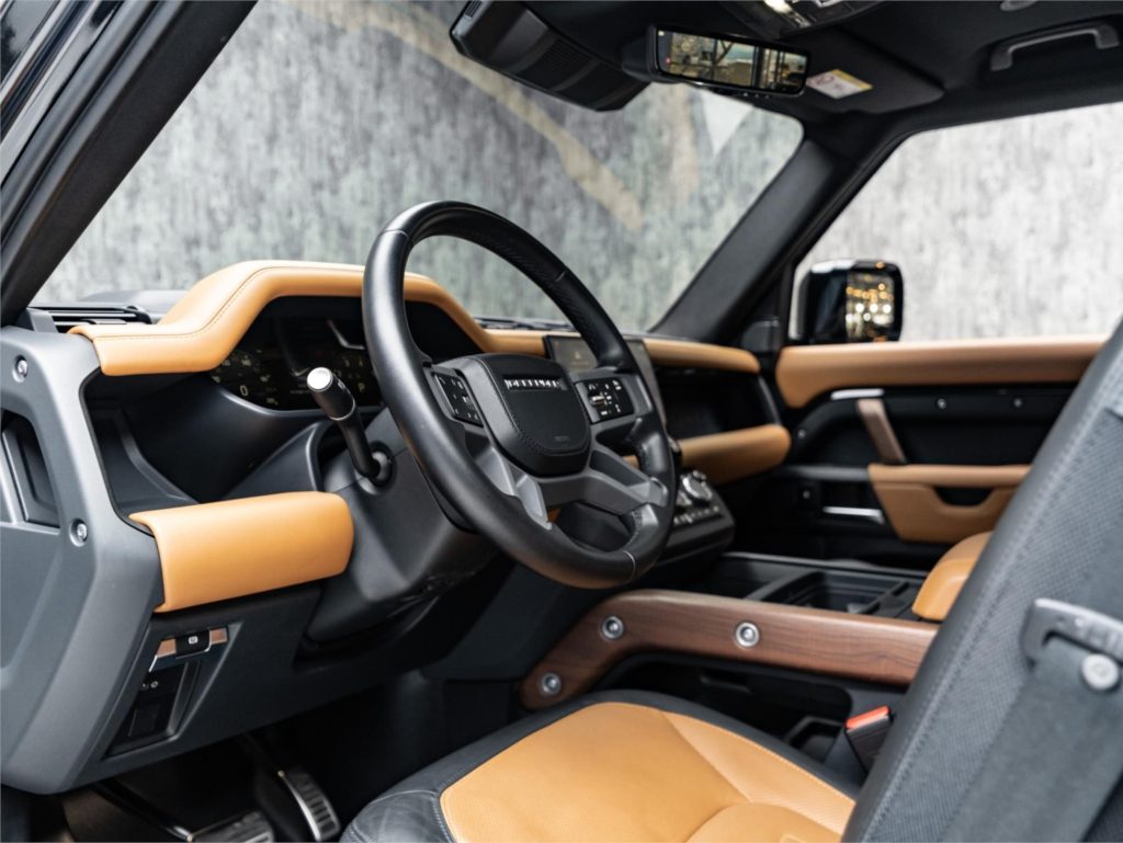 2024 Land Rover Defender 110 X P400 — photo 7