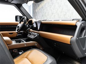 2024 Land Rover Defender 110 X P400 — photo 12