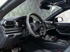 2025 Lamborghini Urus — photo 4