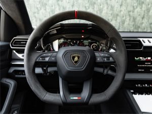 2025 Lamborghini Urus — photo 12