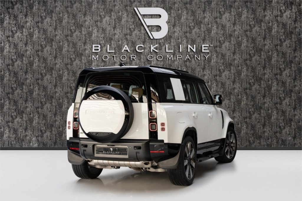 2026 Land Rover Defender 110 X-Dynamic HSE P400 — photo 3