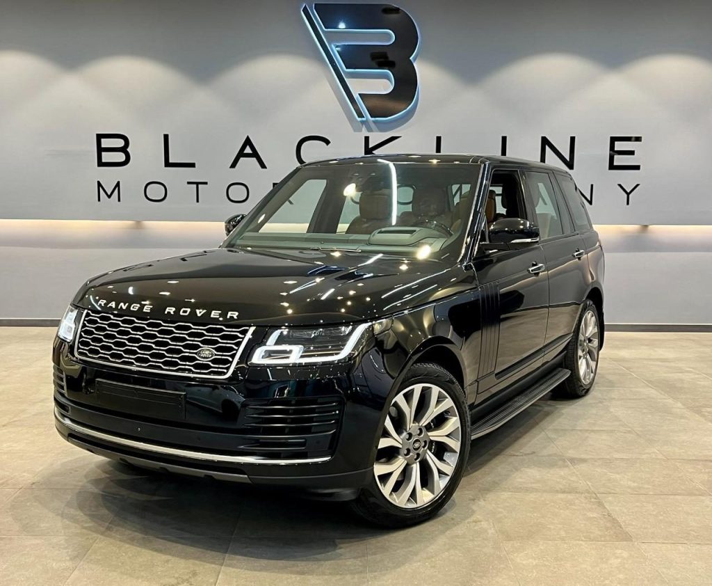 2018 Land Rover Range Rover Vogue SE — sold by Blackline Motor Company, Dubai