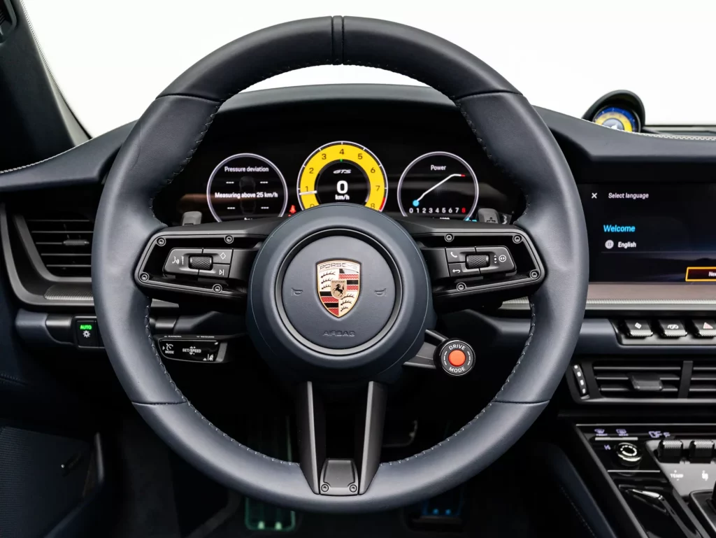 2026 Porsche 911 Carrera GTS — photo 12