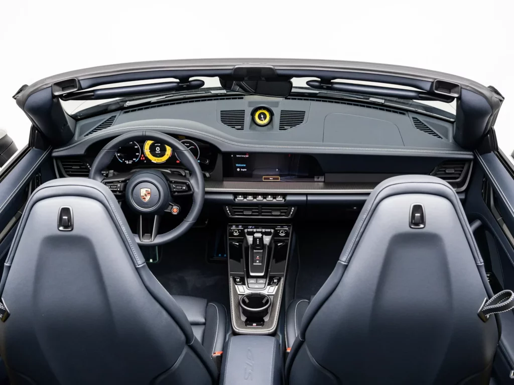 2026 Porsche 911 Carrera GTS — photo 18