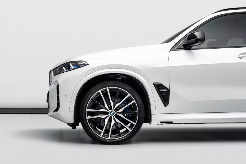 2024 BMW X5 M60i — photo 7