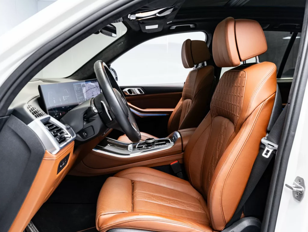 2024 BMW X5 M60i — photo 11