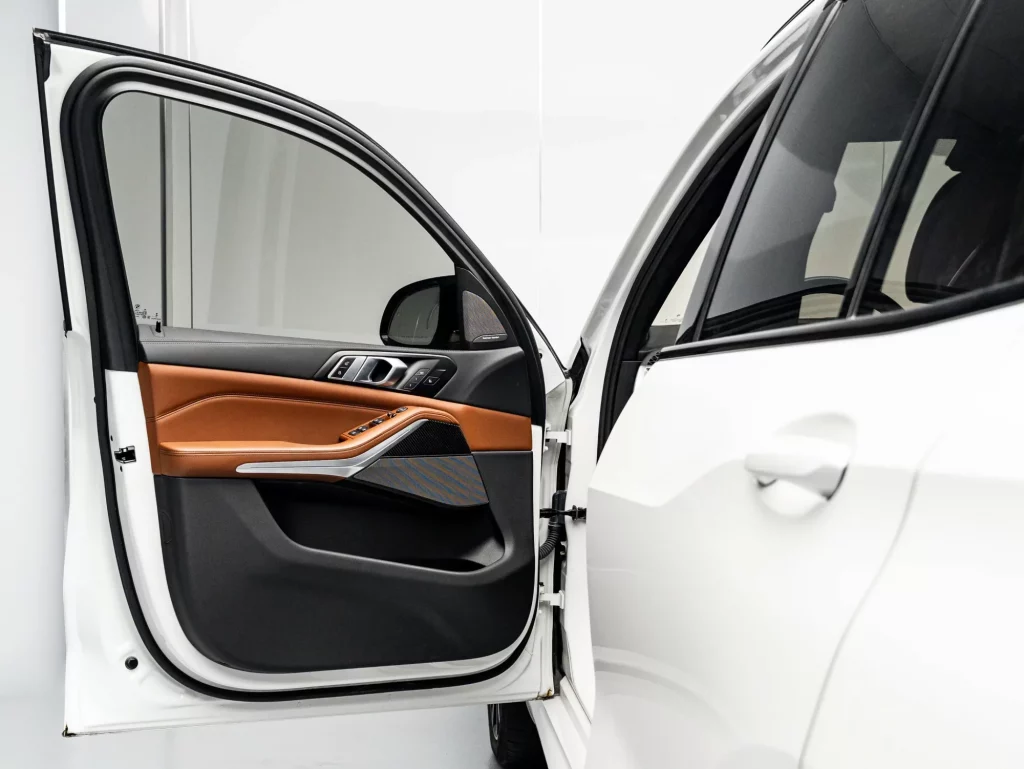 2024 BMW X5 M60i — photo 8