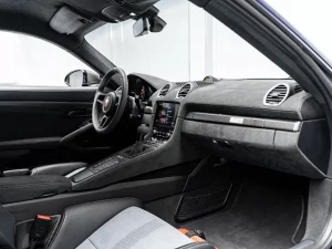 2024 Porsche GT4 RS — photo 17