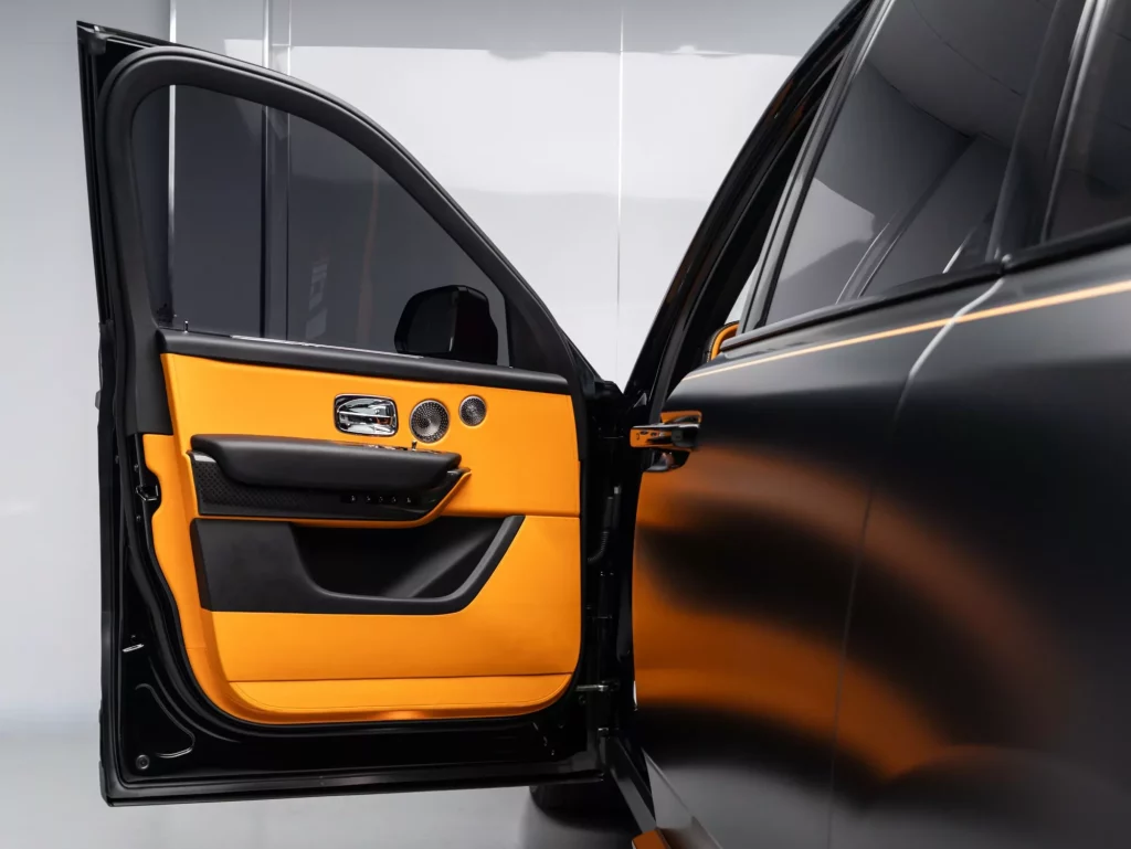 2022 Rolls-Royce Cullinan Black Badge — photo 8