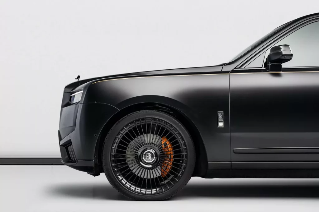 2022 Rolls-Royce Cullinan Black Badge — photo 7