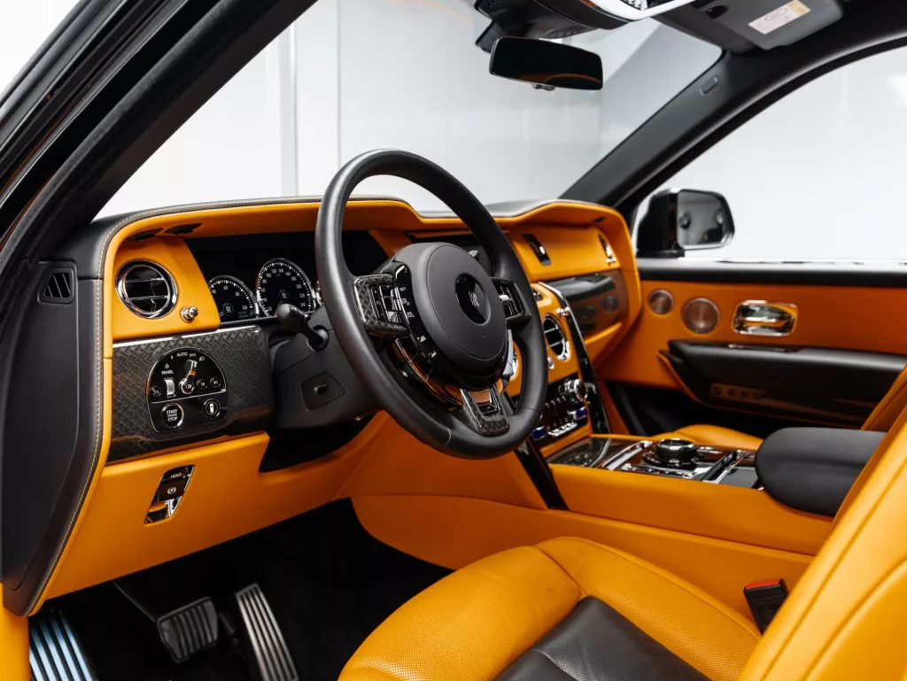 2022 Rolls-Royce Cullinan Black Badge — photo 11