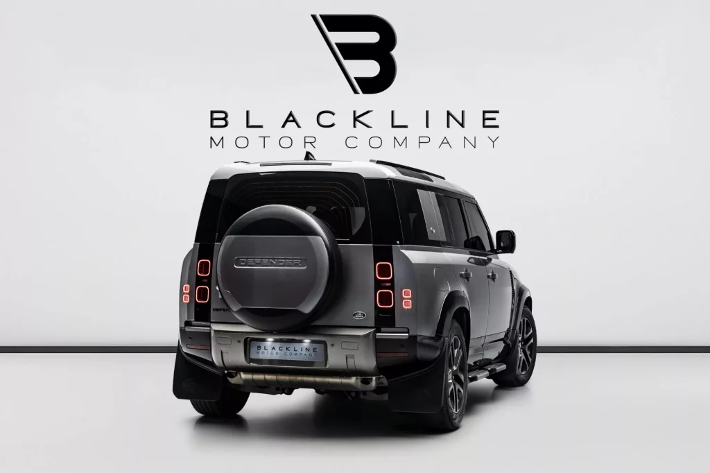 2023 Land Rover Defender 110 SE P400 — photo 4