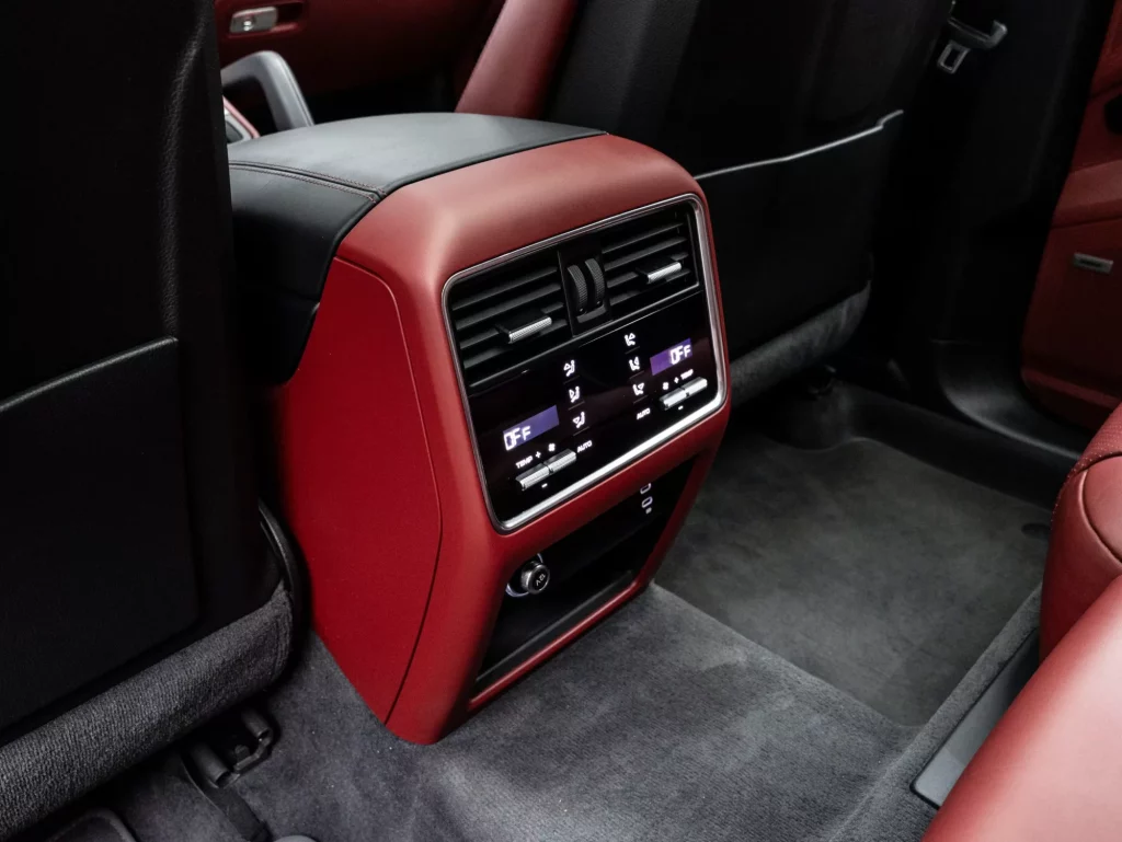 2023 Porsche Cayenne GTS — photo 19