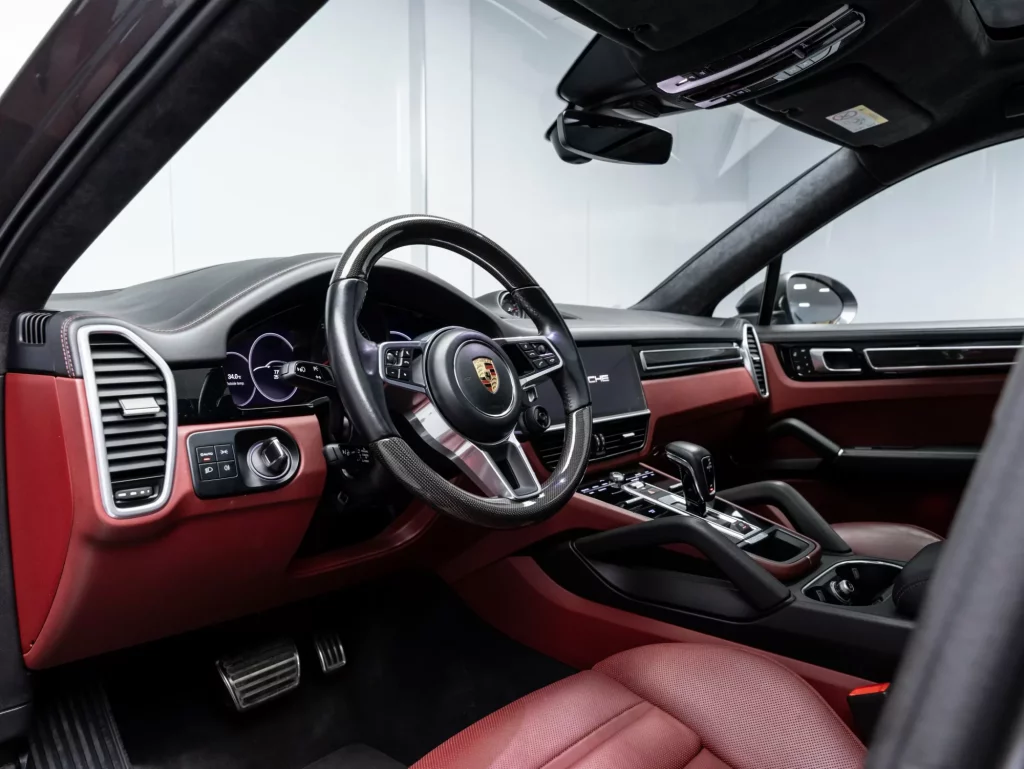 2023 Porsche Cayenne GTS — photo 14