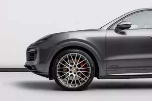 2023 Porsche Cayenne GTS — photo 6