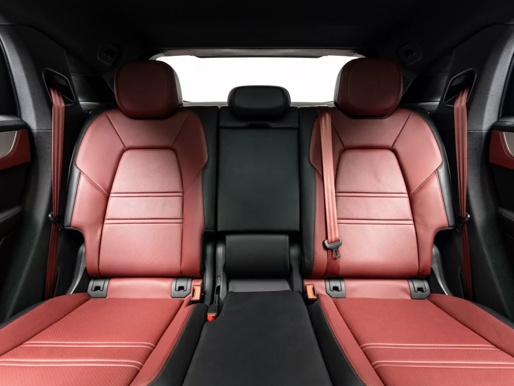 2025 Porsche Cayenne Coupe — photo 17