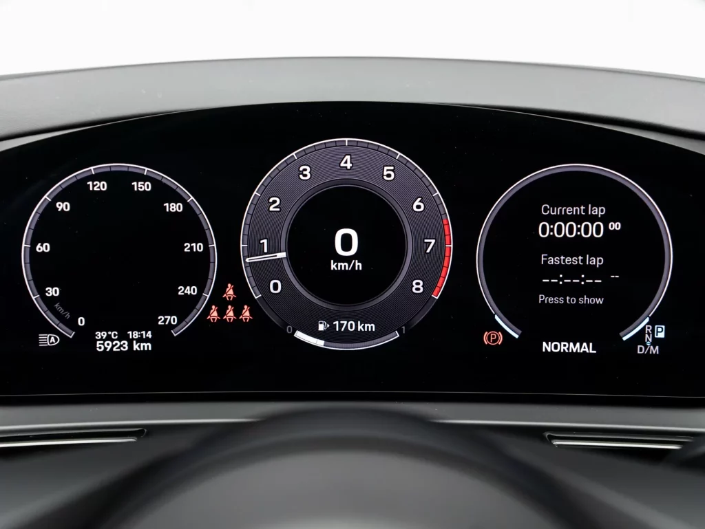 2025 Porsche Cayenne Coupe — photo 12