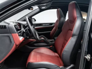 2025 Porsche Cayenne Coupe — photo 10