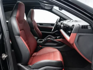 2025 Porsche Cayenne Coupe — photo 9