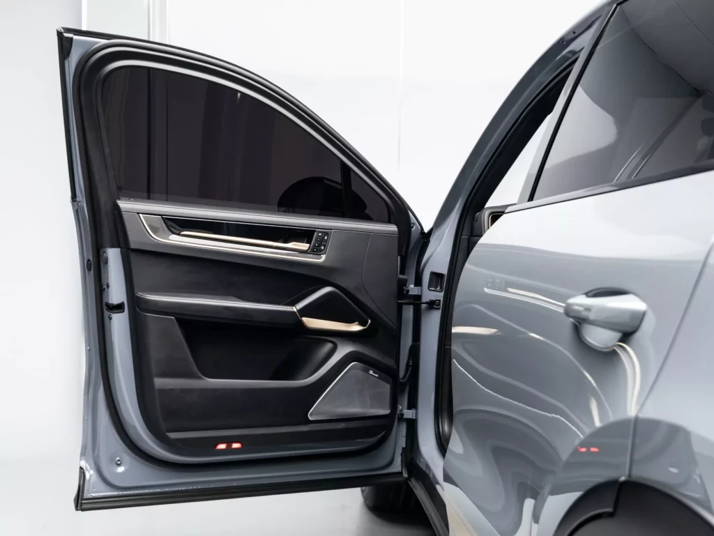2024 Porsche Cayenne Turbo GT — photo 10