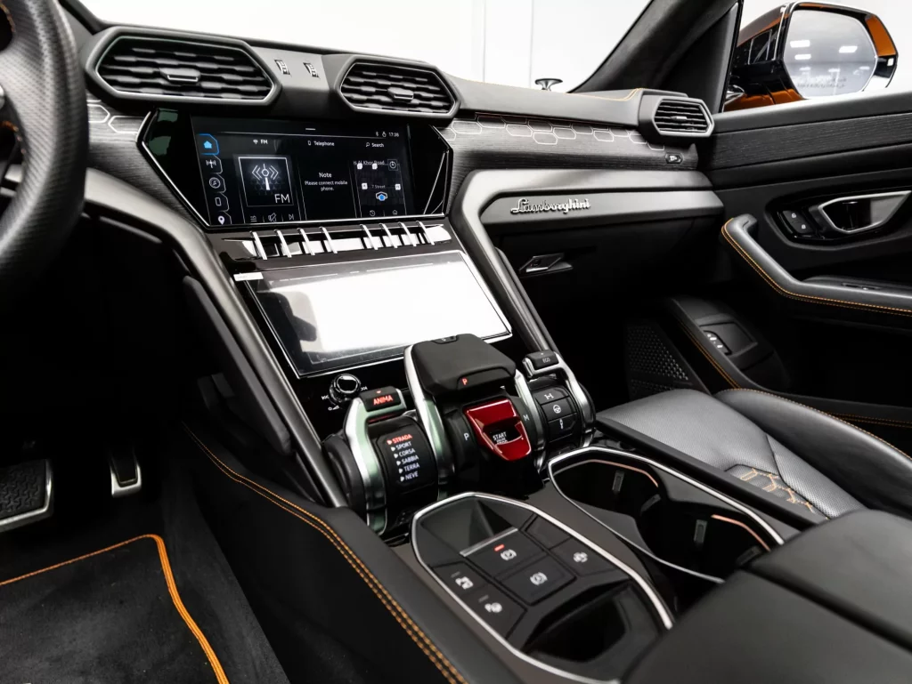 2024 Lamborghini Urus S — photo 16