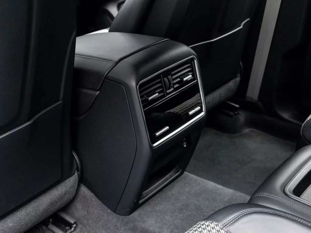 2023 Porsche Cayenne GTS Coupe — photo 19