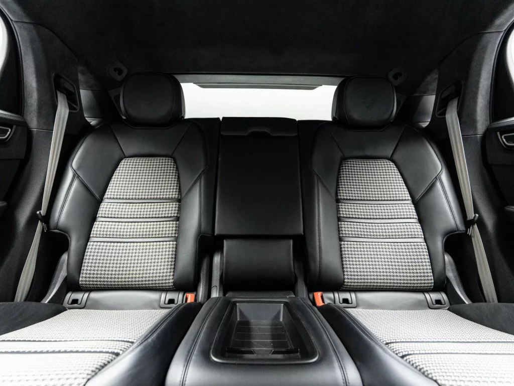 2023 Porsche Cayenne GTS Coupe — photo 18