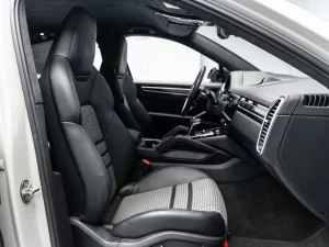 2023 Porsche Cayenne GTS Coupe — photo 9