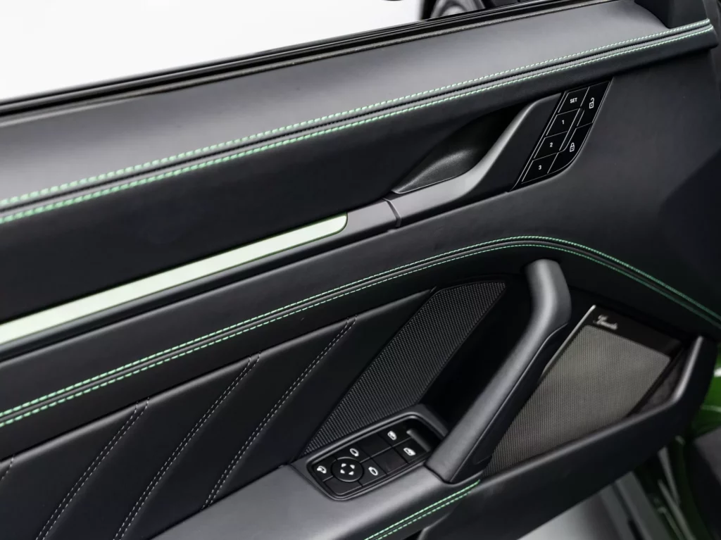 2026 Porsche 911 Turbo S — photo 10