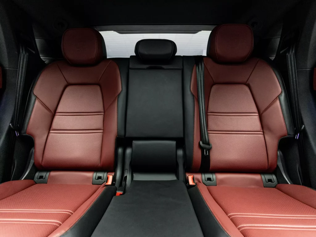 2025 Porsche Cayenne Coupe — photo 19